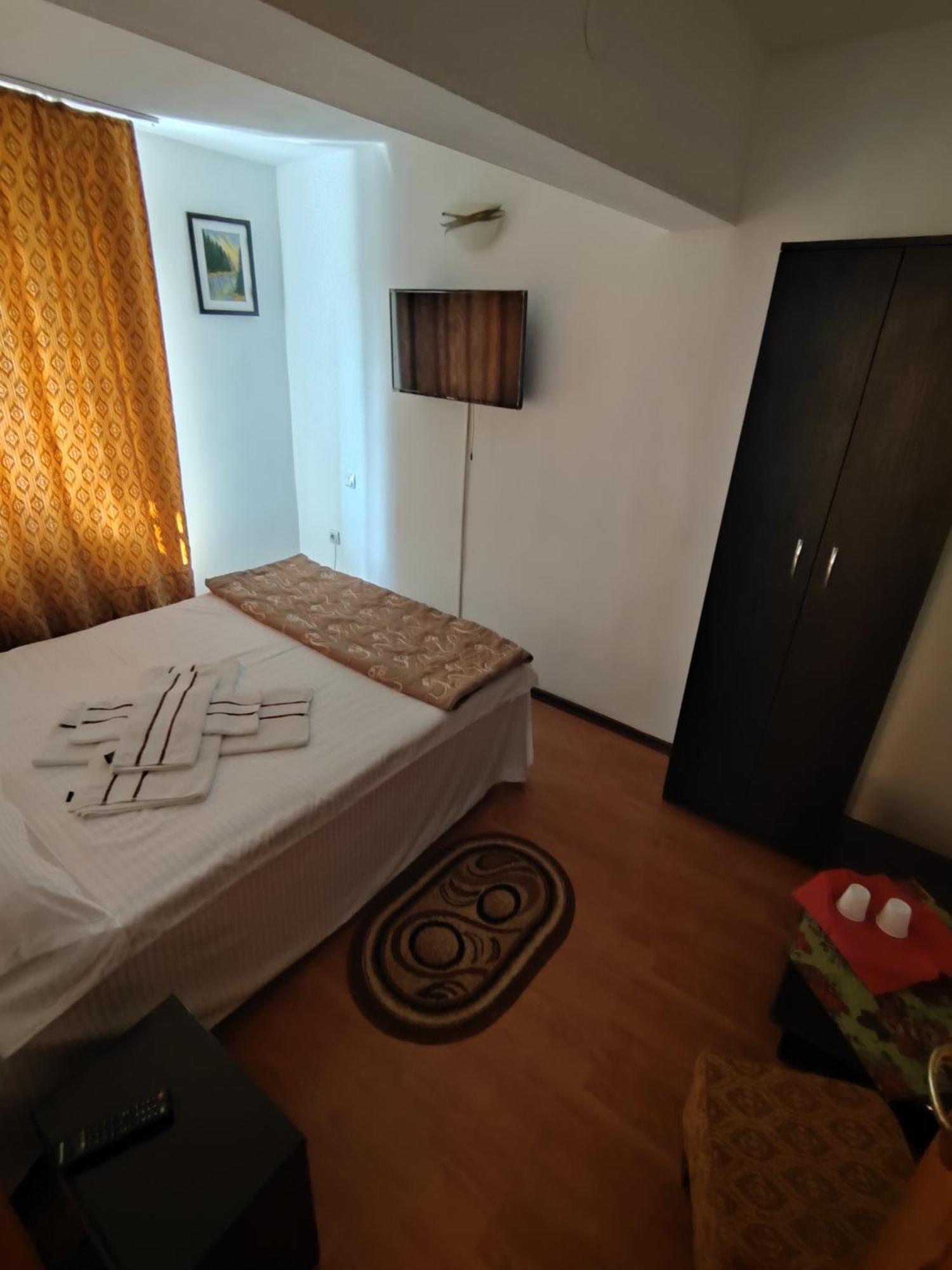 Camere De Inchiriat Edelweiss Dumbrava Roşie Exterior foto